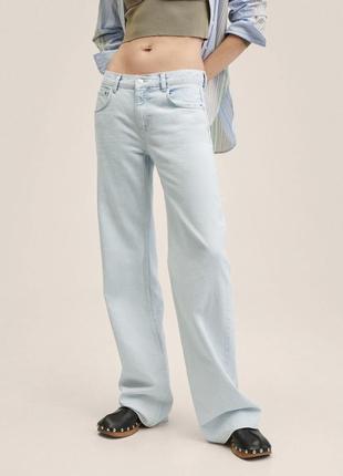 Широкі джинси з низькою посадкою світло-блакитного кольору від mango розміри: 34-42 (xs-xl)
