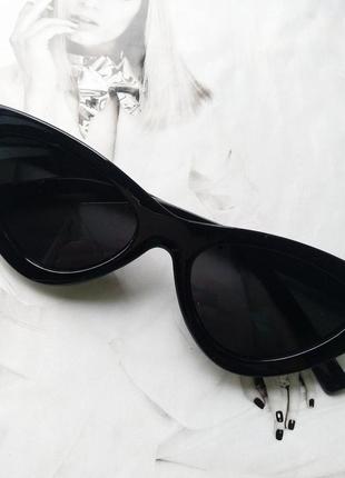 Треугольные очки солнцезащитные  кошачий глаз чёрный с фиолетовым2 фото