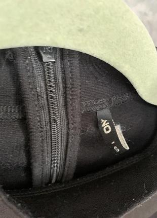 Черное платье