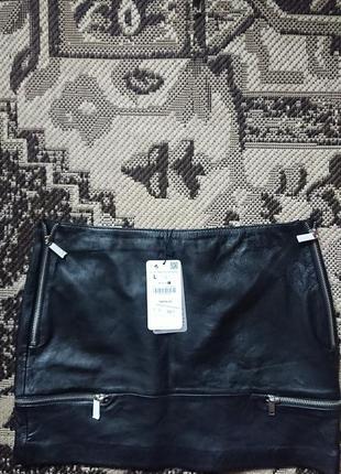 Брендовая фирменная кожаная юбка zara,новая с бирками,размер m-l,100% натуральная кожа.1 фото