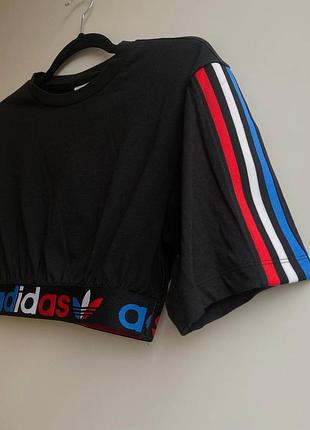Продам оригінальну футболку adidas з найновіших колекцій, women.