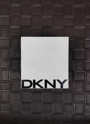 Чоловічий наручний годинник dkny ny5082 сріблястий циферблат чорний шкіряний ремінь8 фото