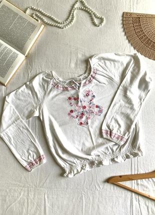 Нарядна кофточка з вишивкою  з бавовни (10 рокiв)