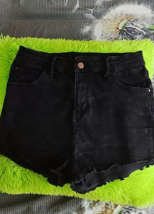 Короткие черные джинсовые шорты, стрейч, высокая посадка, размер м4 фото