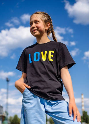 Чорна патріотична футболка для дівчат підлітків love ukraine