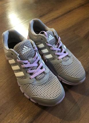 Кроссовки adidas оригинал1 фото