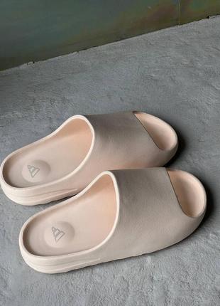 Сланці adidas yeezy slide bone