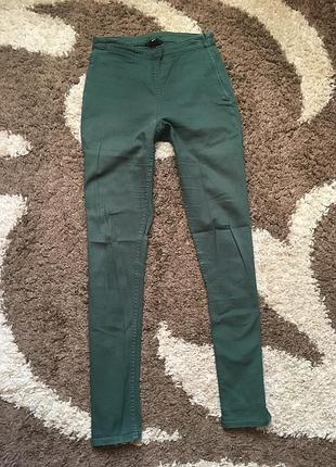 Зелені укорочені штани skinny h&m