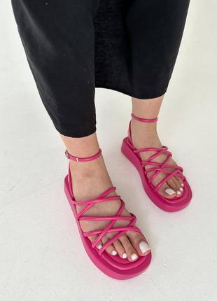 Очень крутые босоножки - сандалии цвета фуксии1 фото