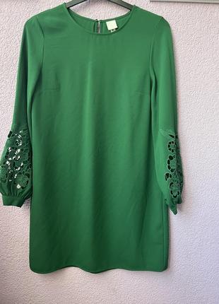 Зеленое платье с вышивкой ришелье4 фото