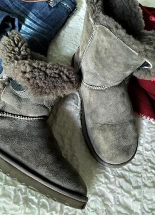 Серые зимние меховые кожаные угги ugg валенки, натуральный мех овчина, на пуговице