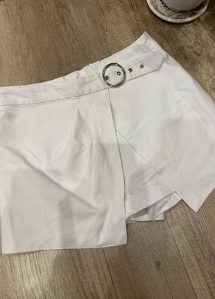 Юбка шорты белые базовые базовые с поясом коттоновая юбка шорты базовая зара3 фото