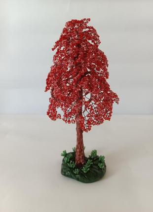 Червоне дерево з бісеру4 фото