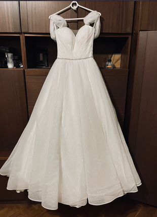 Продажа изысканного свадебного платья6 фото