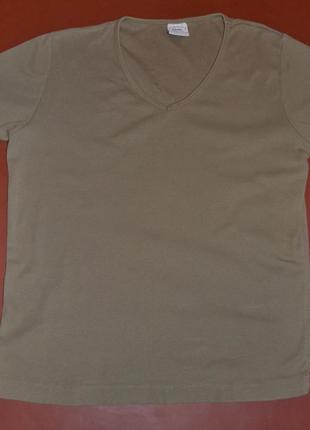 Базова оливкова футболка бренду ellenor