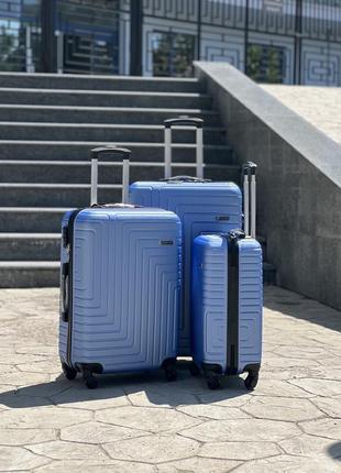 Середня валіза ,на 70 л  ,якісна валіза по низькій ціні ,пластик ,4 колеса ,дорожня сумка ,чемодан ,ручна поклажа ,великий3 фото
