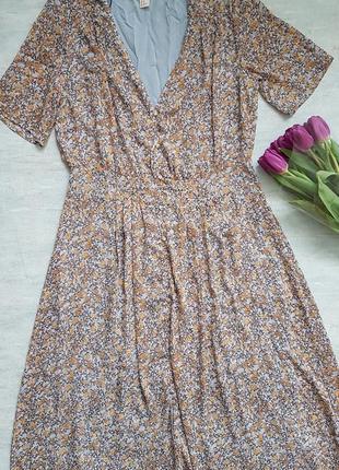 Стильное шифоновое платье h&m в мелкий цветочек.2 фото