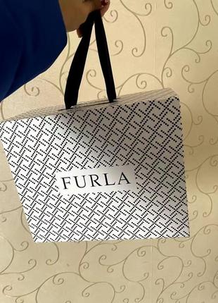 Коричневая сумка в стиле furla из натуральной кожи белая черная кожаная4 фото