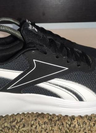 Продам кроссовки reebok