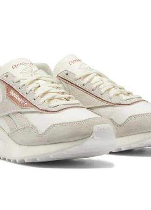 Бежевое оригиналовое кроссовки reebok classic cl legacy бежевые оригинальные кроссовки reebok classic2 фото