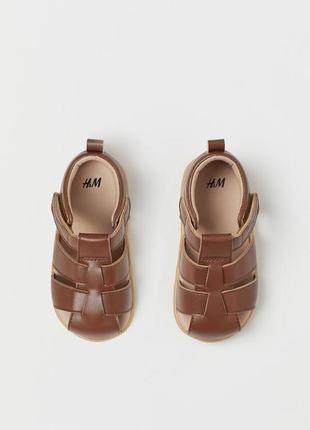 Сандалi h&m для хлочика 22 р.