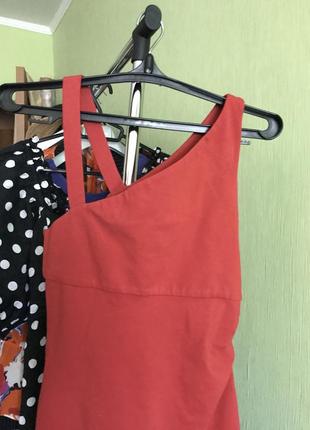 Трикотажное красное платье бренд оригинал