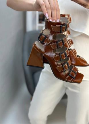 Эксклюзивные босоножки женские натуральная итальянская кожа и замша люкс на каблуке с ремешками пряжками6 фото