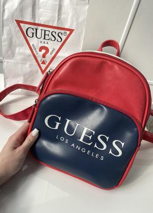 Яркий рюкзак guess