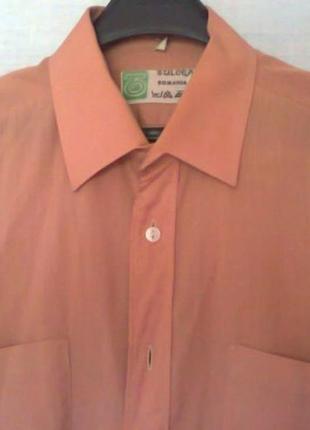 Мужская рубашка фирма хб натуральный шелк воротник 36 б/у персиковая.