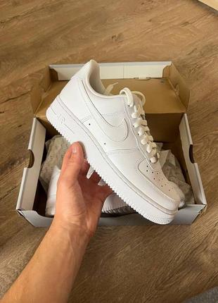 Демисезонное белые оригальные кроссовки nike air force 1 белые оригинальные кроссовки nike air force 1 оригинал1 фото