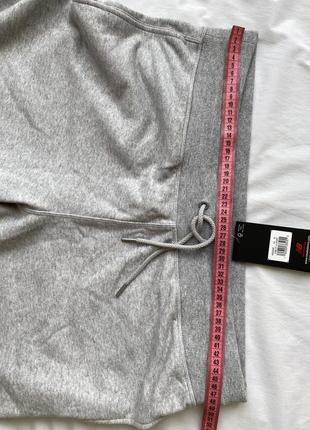 Шорты new balance essentials stacked logo размер xl серые мужские оригинал