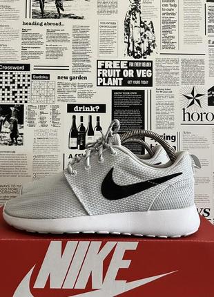 Женские кроссовки nike running roshe run