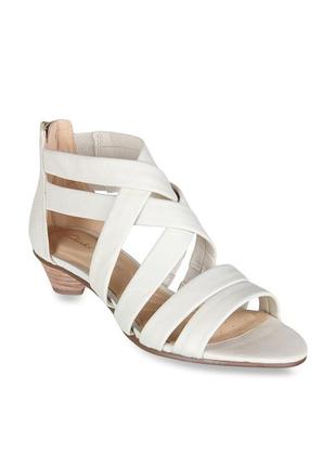 Шкіряні босоніжки clarks mena silk white