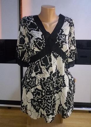 Красива блуза туніка,чорно біла