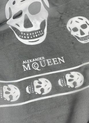 Хустка alexander mcqueen skulls оригінал з черепами чорна3 фото