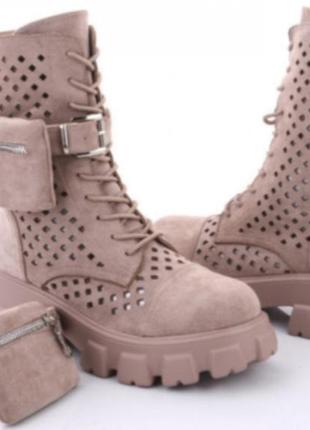 Стильні зручні черевики