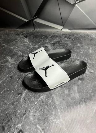 Стильні чорно-білі чоловічі шльопанці,сланці джордан  jordan шкіряні/шкіра-чоловіче взуття на літо2 фото