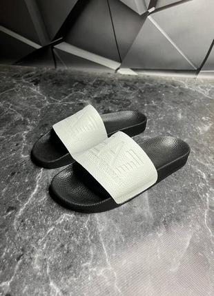 Стильні чорно-білі чоловічі шльопанці,сланці джордан  jordan шкіряні/шкіра-чоловіче взуття на літо8 фото