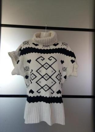 Молочный тёплый вязаный удлиненный свитер с рукавами в орнамент. вязаная туника. турция