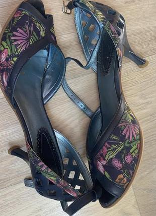 Женские босоножки на каблуке женкки туфлы на каблук