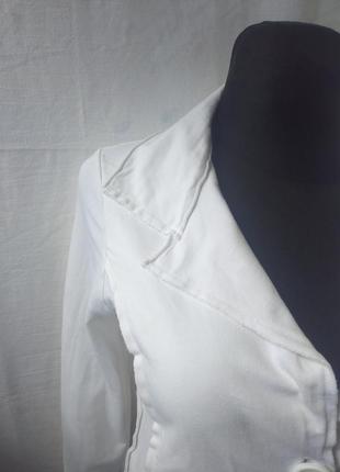 Трикотажный жакет пиджак женский белый3 фото