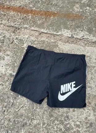 Нейлоновые винтажные шорты nike 90s