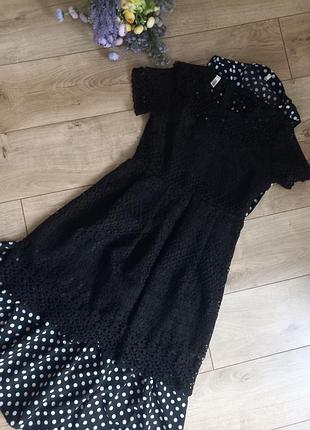 Чорне кружевне плаття
