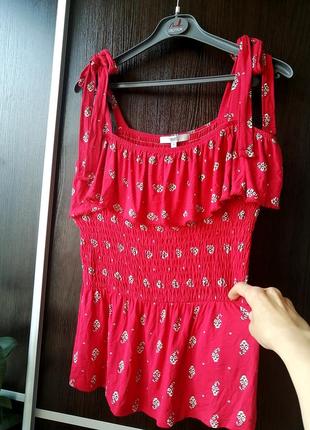 Красивая, новая, мягенькая блуза майка. вискоза. next