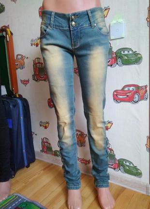 Красивые джинсы для модниц1 фото