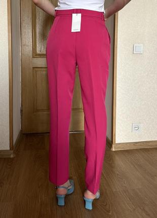 Новые розовые прямые брюки с поясом reserved4 фото