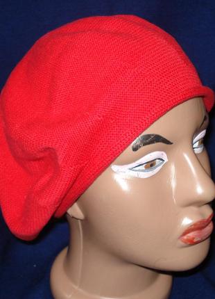 Красный беретик