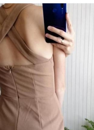 Эффектное сексуальное миди платье по фигуре футляр с декольте4 фото