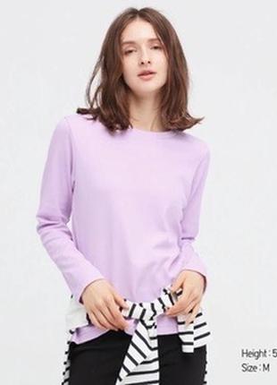 Лонгслив лилового цвета от uniqlo.