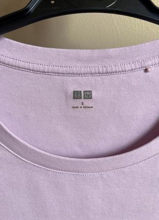 Лонгслив лилового цвета от uniqlo.8 фото